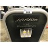 Image 2 : LIFE FITNESS LAT PULL DOWN STATION