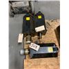 Image 1 : (3) - FANUC A06B-0253-B200#0100 AC SERVO MOTORS