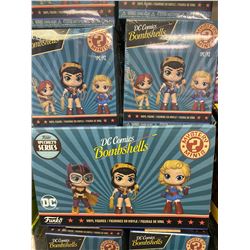DC Bombshells Specialty Series Mystery Minis Case