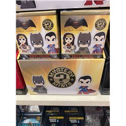 Batman VS Superman Mystery Minis Case