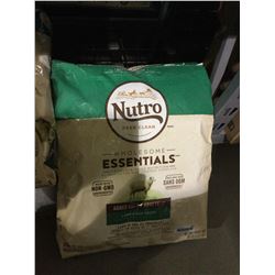 Nutro Wholesome Essentials Adult Dog Food (13.61kg)