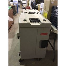 Rubbermaid CaterMax Insulated Carrier