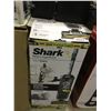 Image 1 : Shark Navigator Pet Pro Vacuum
