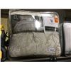 Image 1 : WamsuttaKing Size Comforter Set