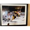 Image 1 : Framed collector NHL picture Bobby Orr