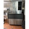 Image 1 : HOSJIZAKICommercial high output ice maker with insulted freezer hopper