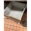Image 2 : rolling pizza pan bin