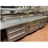 Image 3 : Stainless Steel refrigerated prep counter with 6 drawers and work top, top access condiment section 