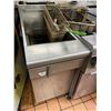 Image 1 : Quest double BasketGas Deep Fryer-BUYER MUST PROFESSIONALLY DISCONNECT AND CAP