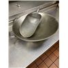 Image 1 : Lot of wok pans and scoop