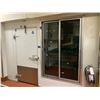 Image 13 : Walk In cooler.Freezer Combo - Cooler Approx 18ft x 8 ft with sliding glass access doors on side. ha