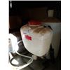 Image 2 : SOLO BACKPACK SPRAYER AND CARBOY