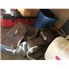 Image 1 : 2 TOOLBOXES WITH CONTENTS, BATTERY BOOSTER PACK AND SHOP LIGHTS