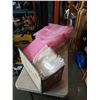 Image 1 : BOX AND TRAY OF BUBBLE WRAP BAGS