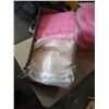 Image 2 : BOX AND TRAY OF BUBBLE WRAP BAGS