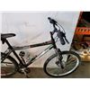 Image 3 : GREEN DIAMONDBACK BIKE