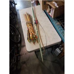 2 BOWS AND ARROWS