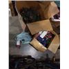 Image 1 : 2 BOXES OF XMAS DECOR, GARLAND