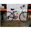 Image 1 : WHITE/BLUE RALEIGH BIKE