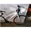 Image 3 : WHITE NO BRAND BIKE
