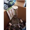 Image 3 : 2 oil lanterns and charm making supplies