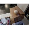 Image 3 : Lot of new shower accessories and bath bombs