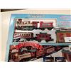 Image 3 : DICKENSVILLE EXPRESS CHRISTMAS TRAIN SET