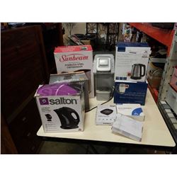 Hamilton flexbrew coffee maker, 4 kettles and mug warmers