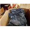Image 2 : BOX OF JEANS