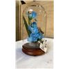 Image 3 : FLORAL DISPLAY IN GLASS DOME DISPLAY CASE
