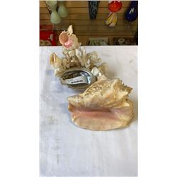 CORAL AND SHELL DRESSER DISH AND CONCH SHELL