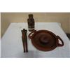 Image 1 : 2 WOOD CARVINGS AND VINTAGE WOOD LIDDED BOWL AND SERVING BOWL