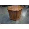 Image 11 : 2 WOOD ENDTABLES HEXAGON AND SQUARE