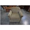 Image 1 : SOFA SO GOOD UPHOLSTERED ARMCHAIR