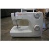 Image 3 : SINGER PRELUDE SEWING MACHINE MODEL 8280