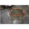 Image 2 : Glass insert square coffee table