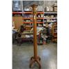 Image 5 : SOLID OAK COAT TREE
