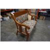 Image 4 : VINTAGE WOOD BENCH