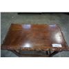 Image 3 : HIGHLY CARVED ENDTABLE