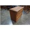 Image 4 : ANTIQUE 3 DRAWER DRESSER