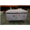 Image 2 : PURPLE STORAGE STOOL