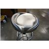 Image 3 : STAINLESS GAS LIFT STOOL
