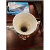Image 7 : CAPODIMONTE 23 INCH URN STYLE VASE
