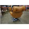 Image 5 : LEATHER BUTTONBACK ROLLING OFFICE CHAIR