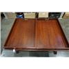 Image 3 : POLO RALPH LAUREN COFFEE TABLE WITH 2 SERVING TRAY INSERTS - ROSEWOOD