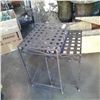 Image 2 : 2 decorative metal nesting tables