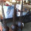Image 2 : 5 decorative metal towers