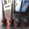 Image 3 : 5 decorative metal towers