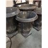 Image 3 : Large and medium metal planters