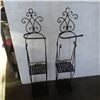 Image 1 : 2 decorative metal; toilet paper holders